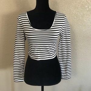 Victoria’s Secret PINK black&white striped crop